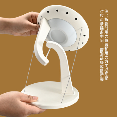 折りたたむワイヤレス充電器 240*160MM LEDと貯蔵能力のサイズ