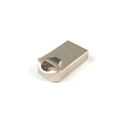 シルバーと光沢のある金属 USB フラッシュ ドライブ 高速データ転送速度 安全なデータ ストレージに適した耐久性のある金属ケース