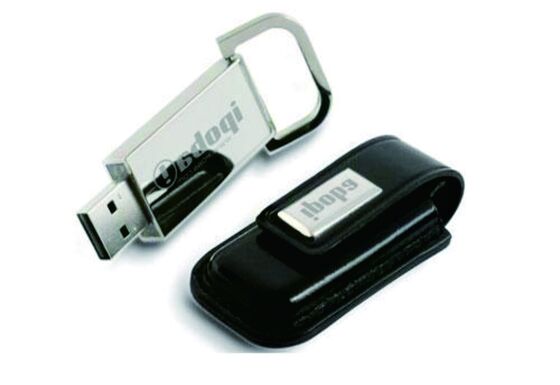 OEM レザー USB フラッシュ ドライブ ブラウン カラーのスタイリッシュで耐久性のあるポータブル ストレージ ソリューションは、企業のギフトやイベントに最適です