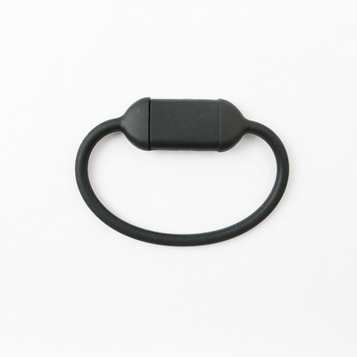 格付け 50MB/s の書き込み速度と 100MB/s の読み込み速度を持つ USB フラッシュドライブ