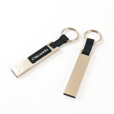 金属製 LED ライト USB フラッシュ ドライブは、コンピューターの USB 2.0 で高速に読み取るときに光沢があります