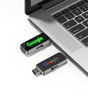2GB 彫刻 ロゴ クリスタル フラッシュ ドライブ LED ライトでコンピュータで作業するときに輝く