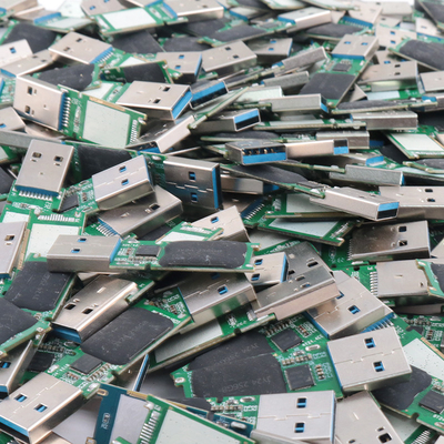 24mm X 11mm X 1.4mm USBフラッシュチップ 転送速度 100MB/s まで 軽量