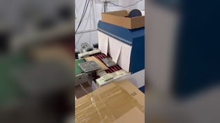 USBフラッシュドライブの梱包ビデオ